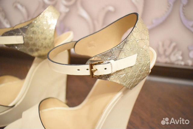 Босоножки Grey Mer на танкетке Босоножки Grey Mer на танкетке