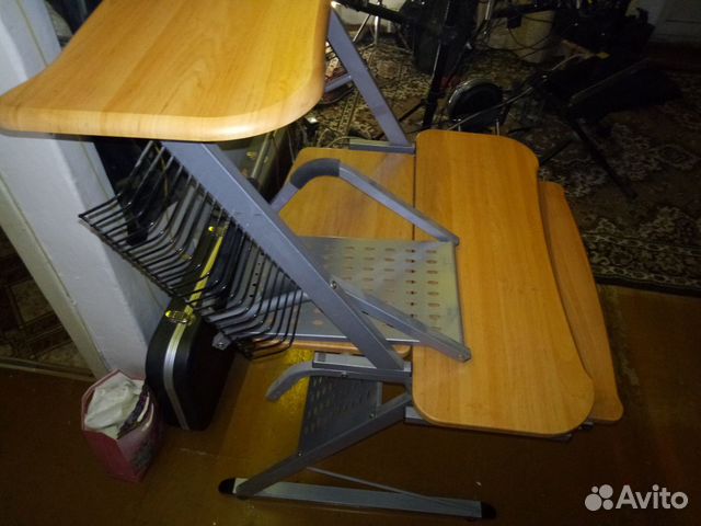 Стол компьютерный