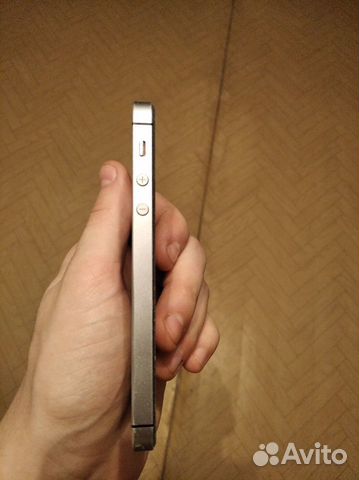 Телефон iPhone 5S