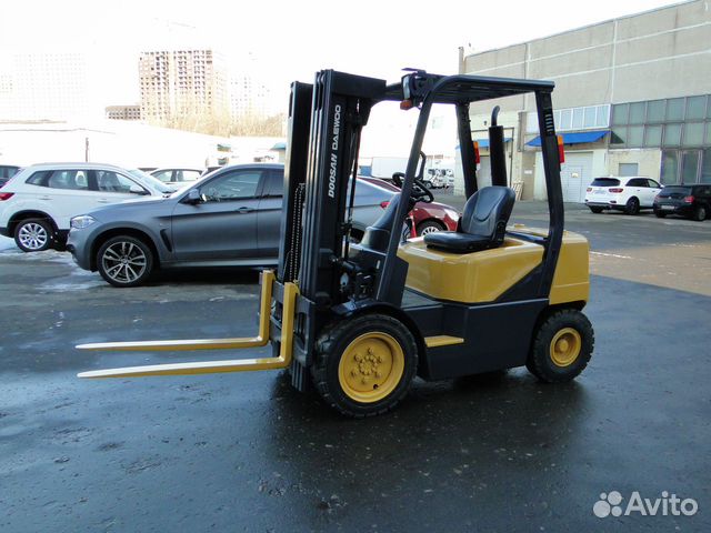 Вилочный погрузчик doosan D25 S-3 б/у Вилочный погрузчик doosan D25 S-3 б/у