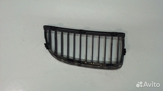 Решетка в капот BMW 3 E90, 2008 Решетка в капот BMW 3 E90, 2008
