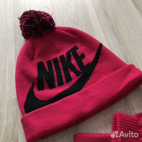 Шапка и перчатки Nike Шапка и перчатки Nike