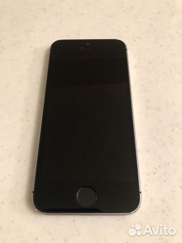 Телефон iPhone se 16 gb Телефон iPhone se 16 gb