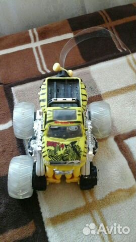 Радио управляемая машинка