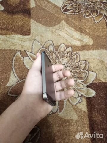 Телефон iPhone Телефон iPhone