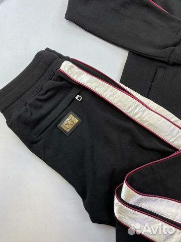 Спортивный костюм Спортивный костюм