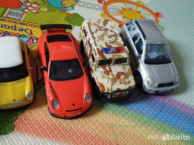 Машинки железные