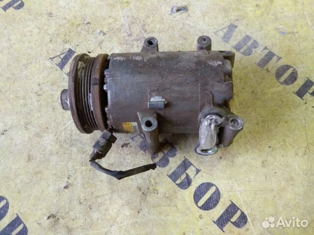 Компрессор кондиционера Ford Focus 2 2008-2011