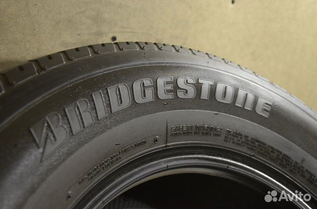 R16 225/70 Bridgestone Dueler H/T 687