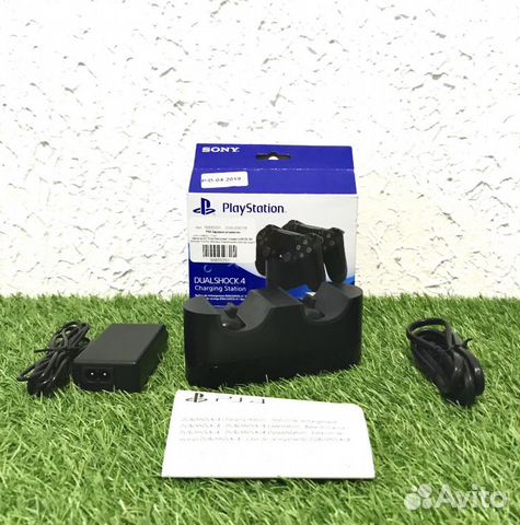 Зарядная станция для двух джойстиков PS4