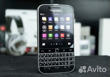 Телефон BlackBerry Classic