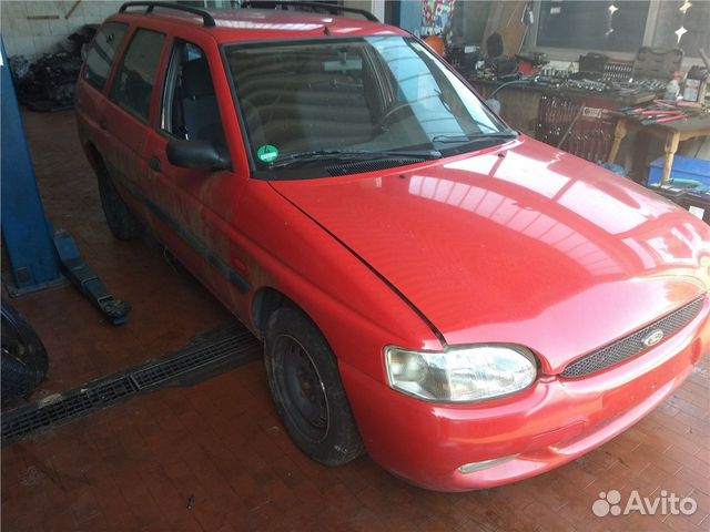 Разбор на запчасти Ford Escort