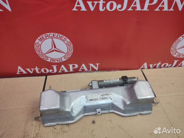 Подушка безопасности коленная Mercedes W204 W204