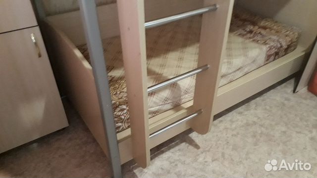 Кровать двухьярусная