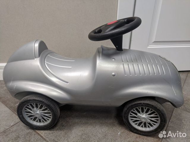 Машинка-каталка Mercedes