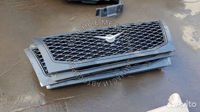 Решетка радиатора на УАЗ 3163 Патриот. Авторазборк Решетка радиатора на УАЗ 3163 Патриот. Авторазборк