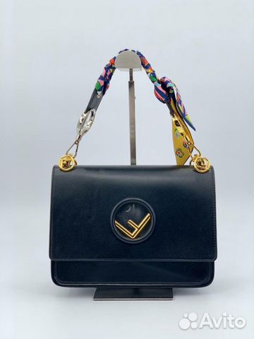 Новая женская сумка на плечо черная кожа Fendi Новая женская сумка на плечо черная кожа Fendi
