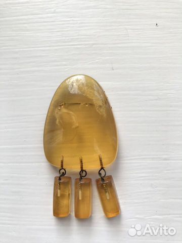 Брошь из янтаря Брошь из янтаря