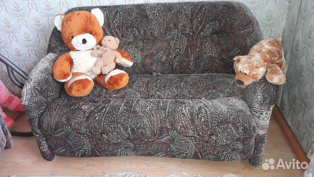 Диван-кровать и два кресла-кровати