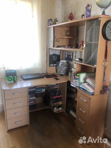 Стол письменный угловой с полками Стол письменный угловой с полками