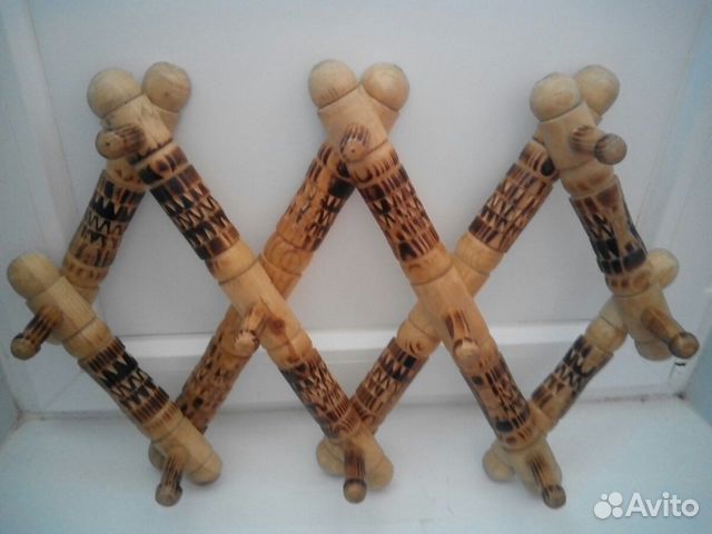 Деревянная раздвижная вешалка