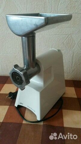 Электромясорубка Braun Power Plus 1100
