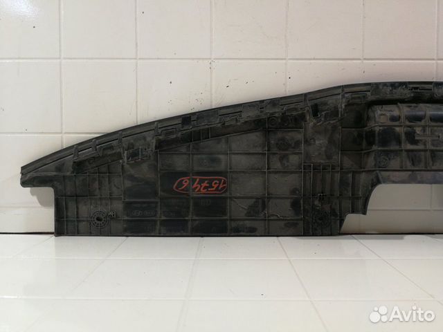 Накладка замка капота Kia Rio 4 FB 2017-2020 Накладка замка капота Kia Rio 4 FB 2017-2020