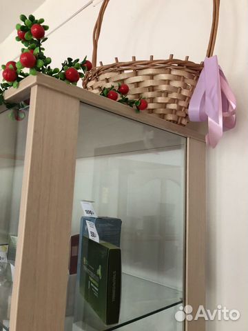 Шкаф-витрина стеклянный