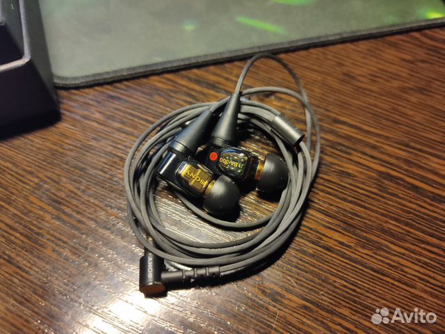 Арматурные наушники Sony XBA-300 Арматурные наушники Sony XBA-300