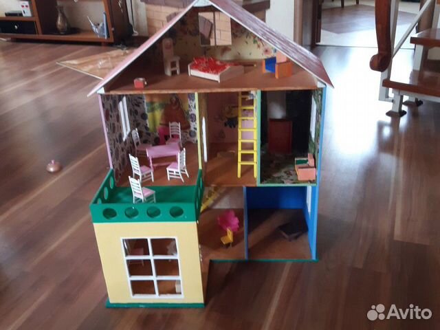 Домик кукольный