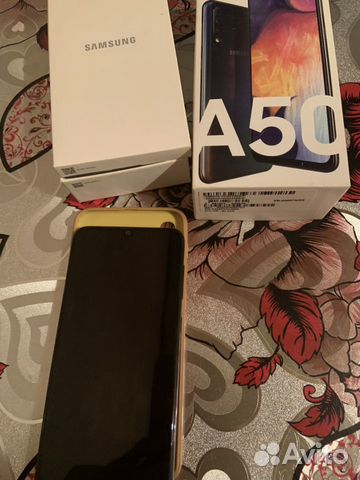 Телефон Samsung А50 Телефон Samsung А50