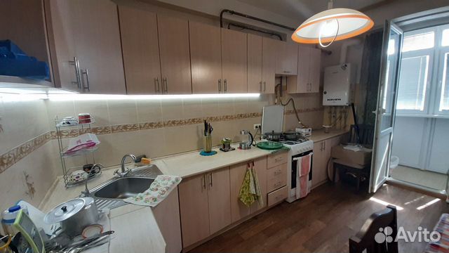 2-к квартира, 58 м², 1/10 эт.