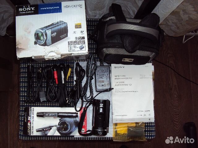 Цифровая видеокамера Sony HDR-CX210E, новая