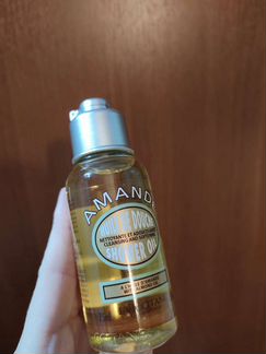 Loccitane фургончик миндаль