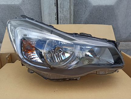 Фара правая ксенон Subaru XV 2013-2017 износ 10