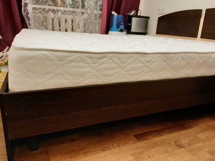 Кровать с матрасом бу