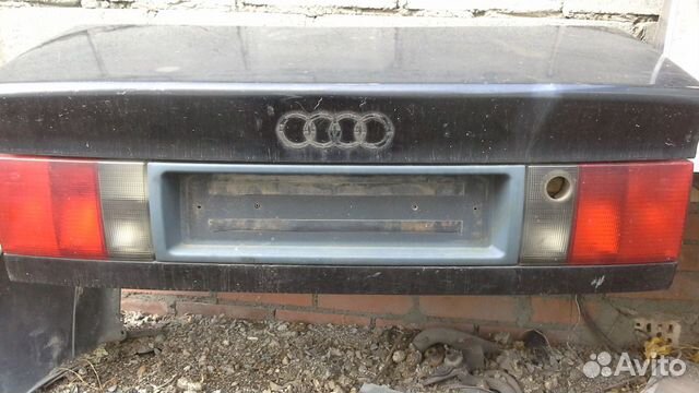 Крышка багажника на ауди 100 в сборе