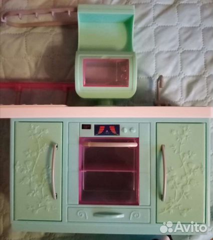 Новая кухня с посудой для Барби