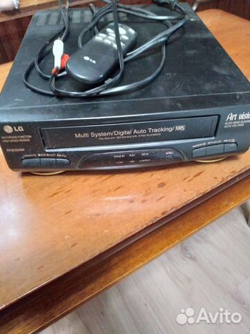 Видеомагнитофон LG rn830aw