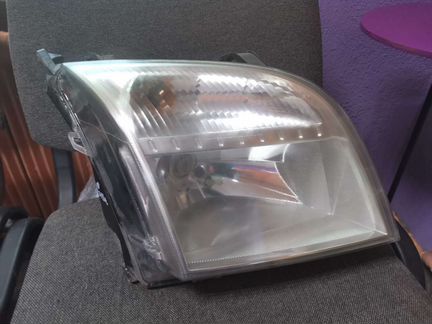 Фара правая Ford Fusion Фьюжен 02-05