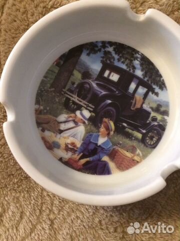 Пепельница фарфоровая