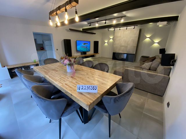 Коттедж 170 м² на участке 6 сот.