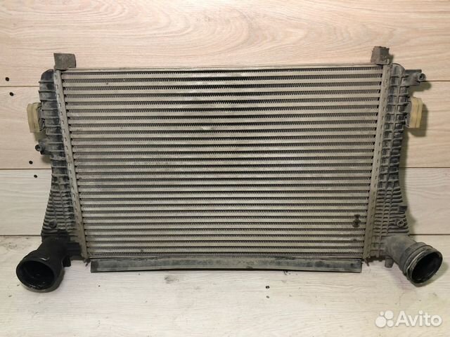 Интеркуллер радиатор турбины VW Passat B6 1.8L