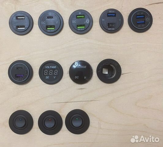 Прикуриватель, USB, вольтметр