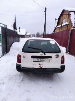 Toyota Corolla 1.5 AT, 1998, битый, 380 000 км