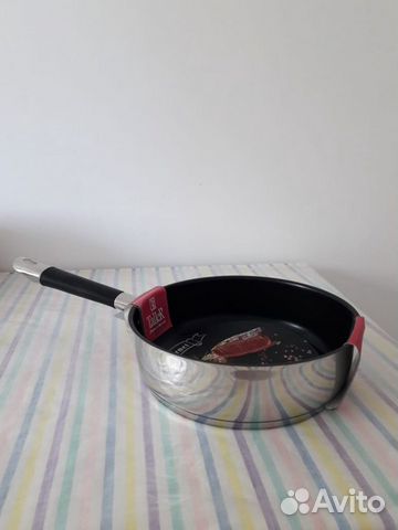 Сотейник /сковорода и другие кухонные предметы