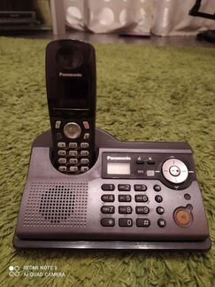 Станция Panasonic плюс ещё один телефон