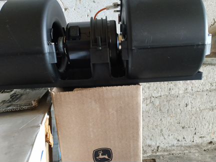 Продам вентилятор печки manitou 564055