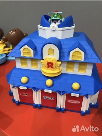 Игрушки. Игровой набор Robocar Poli гараж, машинки