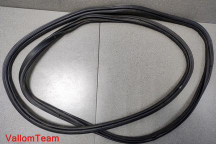 Лот CX60 Уплотнитель двери багажника Mazda CX-7